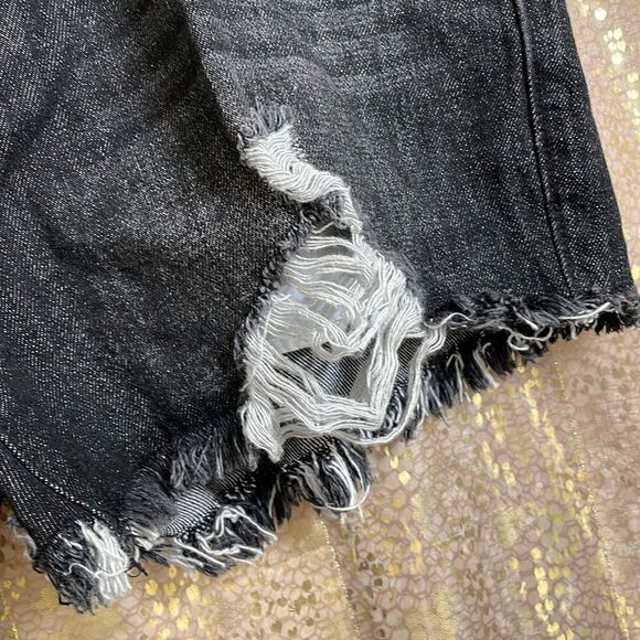 KanCan Wayne black raw hem high rise distressed shorts  11/29 NWT - Picture 7 of 10